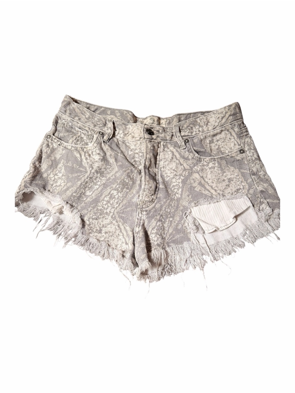 We The Free Light Gray Patterned Frayed Hem Jean Shorts